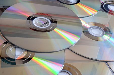 CD-/DVD-/Blu Ray -levyjen monistus 
